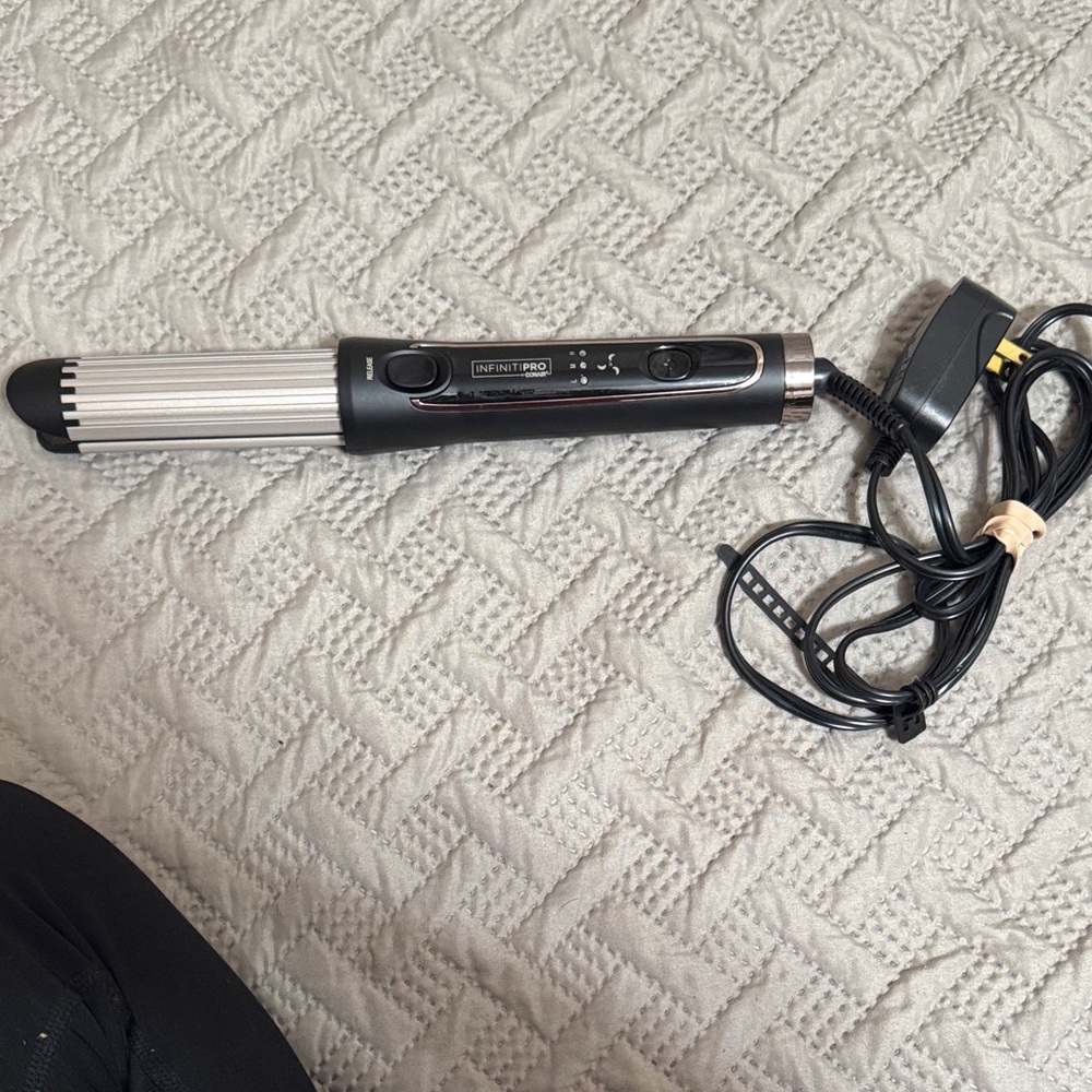 INFINITIPRO iron in Black and Silver